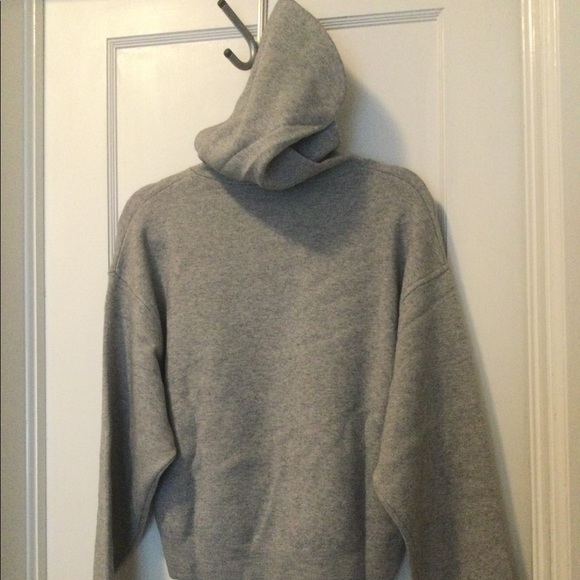 Onzie Cropped Hoodie - Grey Size: M/L - Picture 9 of 15